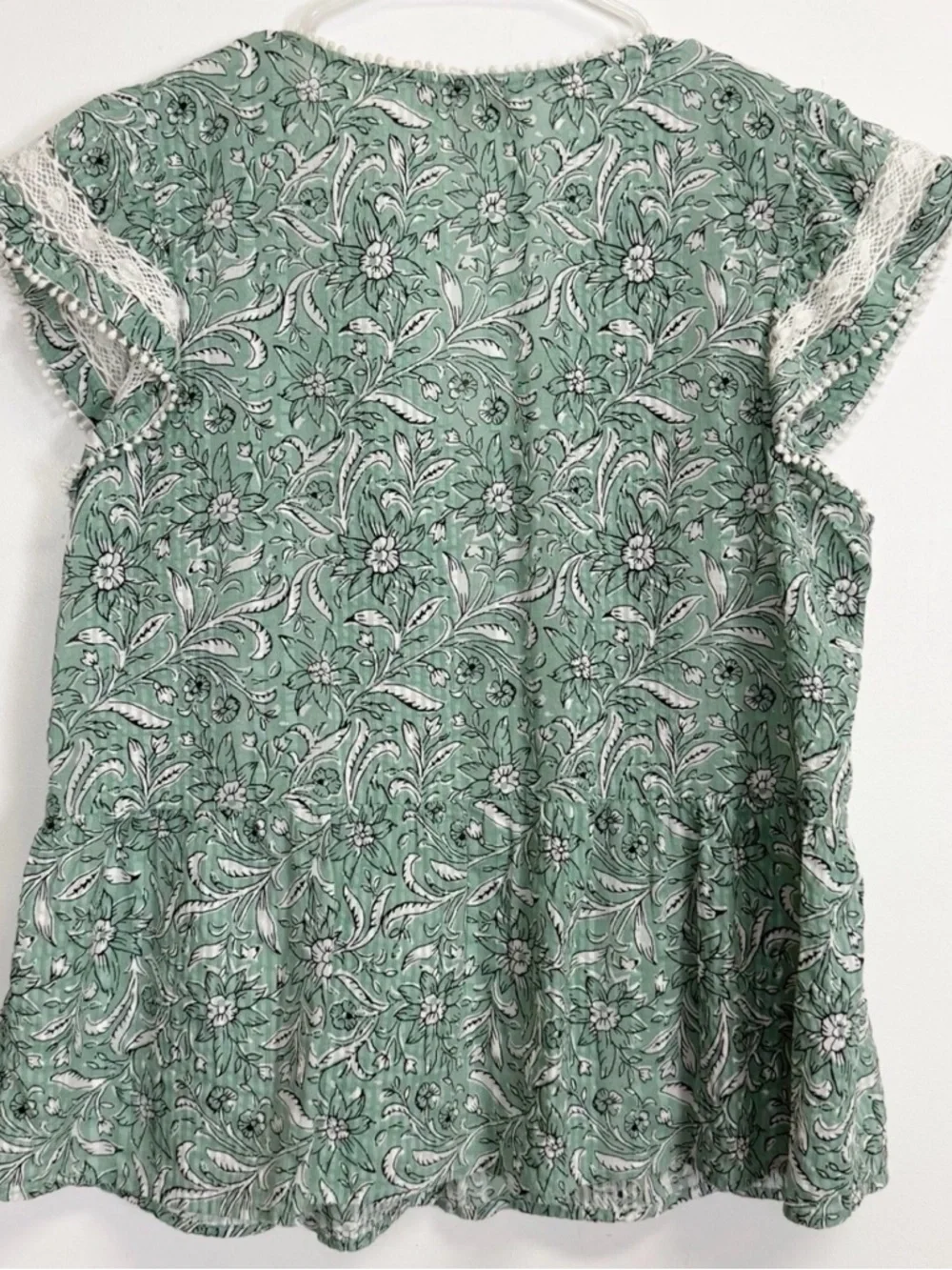 LOFT Mint Green Floral Lace-Trim V-Neck Blouse - Picture 2 of 7